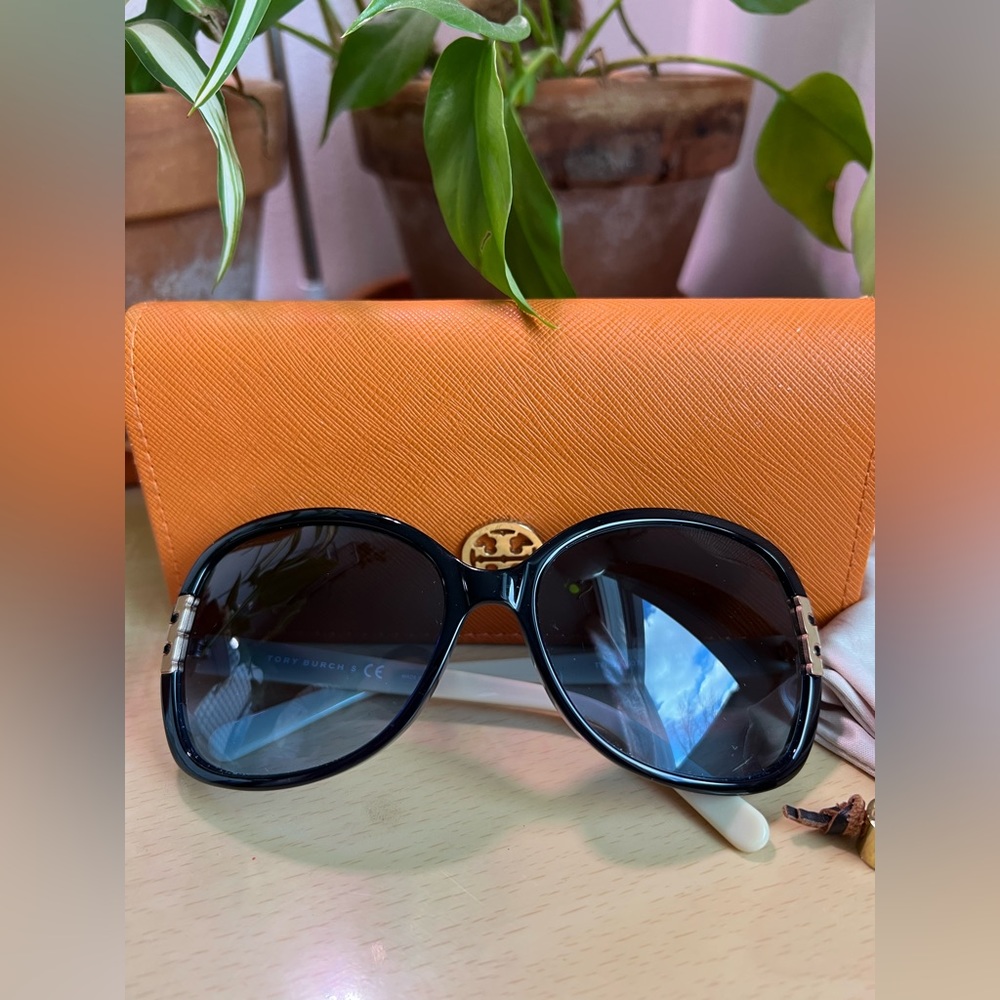 Tory Burch Navy/Cream Sunglasses TY7022 937/17 59-17 130 2N